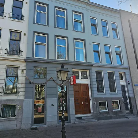 Cooldocks Hostel