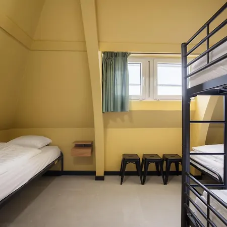Cooldocks Hostel *